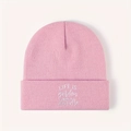 Roze gebreide muts met Life is Golden with a Doodle borduursel in Koreaanse vrijetijdsstijl - Oudroze