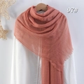 Sciarpa in cotone e lino rosa scuro con effetto stropicciato e frange - Rosa Scuro (97)