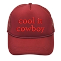 Cappello trucker Cool It Cowboy rosa e rosso scuro con ricamo e dettaglio corda - Borgogna