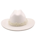 Dettaglio del cappello fedora in lana bianca con decorazioni di perle di lusso - M (56-58cm) / Bianco