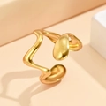 Anello aperto geometrico irregolare con design fluido in finitura oro lucido - Oro / Oro