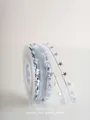 Nastro natalizio in organza bianca con paillettes a stella d'argento, 25mm per 15m - Nastro di Natale J (Nastro Bianco con Stella di Paillettes Argentate)