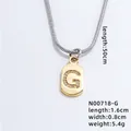 Ciondolo rettangolare lettera G dorata con zirconi su catena a serpente da 50 cm - Lettera G / 50cm
