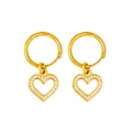 Dettaglio di orecchini a cuore in oro con strass scintillanti su sfondo bianco - Orecchini (CK1284) / Oro