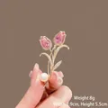 Elegante broche de tulipán con cristales rosas, tallo dorado y perla blanca para mujer - Rosa
