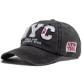 Casquette de baseball en coton délavé gris foncé avec broderie NYC en blanc - Noir