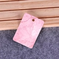 Schmuckkarten mit rosa Marmormuster für Ohrringe und Ketten auf einem Holztablett - 5*7cm / Marmor Nr. 4