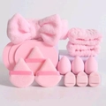 Set de maquillaje rosa de 14 piezas con diadema, muñequeras, borlas y esponjas - Juego de 15 / Rosa