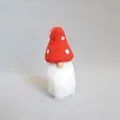 Gnome de Noël fait main en laine feutrée avec chapeau champignon rouge et barbe - Tête de Champignon Rouge Grand 8*18CM