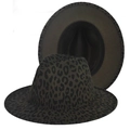 Detail of dark green leopard print fedora hat featuring wide brim and wool felt texture - M (56-58cm) / Black