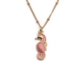 Collana con pendente a ippocampo dorato in smalto rosa e zircone su sfondo bianco - Catena a Perline da 40+5CM / Rosa