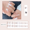 Unghie lunghe French nude a pressione con punte bianche e grandi strass a cuore decorati - BKS1372 Stile Strass Cuore Francese Nude