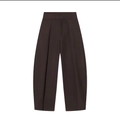 Dettaglio dei pantaloni a vita alta marrone scuro a gamba larga con pieghe e cuciture rifinite - XS / caffè
