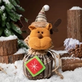 Weihnachtliche Rentier-Geschenktüte aus braunem Karostoff mit festlichen Schneeflocken - Elch-Stil
