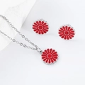 Primo piano del set di collana e orecchini con fiori di margherita rossa - Argento Margherita Rossa