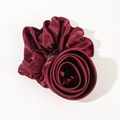 Chouchou élégant en satin bordeaux avec une grande rose 3D pour coiffures de femmes - Bordeaux
