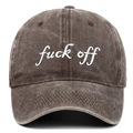 Détail de la broderie Fuck Off sur casquette baseball en toile lavée anthracite - Café