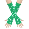 Dettaglio di guanti senza dita in maglia verde con motivi a quadrifoglio bianco per feste - Verde