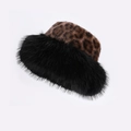 Sombrero de pescador de invierno con estampado de leopardo marrón y ribete de pelo negro - Negro