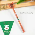 Roter Weihnachts-Gelstift mit Rentier-Pailletten und 0,5mm Nadelspitze zum Schreiben - Weihnachtskranz