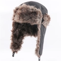 Wasserdichte Uschanka-Wintermütze mit schwarzem Nylon und braunem Kunstfellfutter - Einheitsgröße / Schwarz