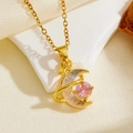 Collier élégant doré avec pendentif lune et pierre rose sur fond de soie douce - Collier Lune Blanche Or Zircon Rose (T016)