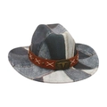 Chapeau de cowboy en denim bleu patchwork avec bande en cuir et boucle de taureau longhorn - Style de Ceinture en Cuir Marron Crâne de Taureau / Noir