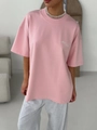 Ροζ oversized βαμβακερό T-shirt με τύπωμα Miart Land σε ένα μινιμαλιστικό στούντιο - S / Ροζ