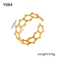 Detail van gouden honingraatring met 0,68 cm breedte en een licht gewicht van 0,8 g - Honingraat Zeshoekige Holle Stijl (Y084) / Goud