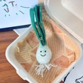 Handgemaakte wolvilt sleutelhanger in de vorm van een bosui met schattig gezicht - Luie Lente-ui