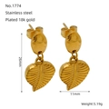 Boucles d'oreilles feuilles en acier inoxydable plaqué or 18k de 26mm sur 11mm - Style Feuille d'Arbre (1774)