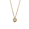 Detalle del collar con colgante de corazón dorado y circonita central con corte de corazón - Dorado + Circonita blanca