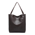 Gros plan sur la texture en cuir vintage marron foncé et la poche de ce sac cabas - Épaissi / Café foncé