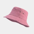 Detailed macro view of pink cotton bucket hat featuring metallic eyelets for ventilation - M (56-58cm) / Dusty Pink
