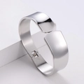 Brazalete ancho de plata pulida espejo con cierre de bisagra de resorte moderno - Color Acero