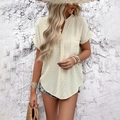 Beige shirt met korte mouwen, V-hals, getextureerde stippen en een borstzakje - M / Beige