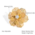 Anillo de camelia ajustable en acero inoxidable chapado en oro 18K con pétalos y circón - Estilo de Flor Apilada Hueca en Estrella Con Circonita (YYR025254) / Abierto Ajustable
