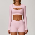 Roze yoga set lange mouw top met uitsnijding en fitness short met kruis taille - S / Perzikroze
