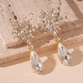 Macro di orecchini floreali placcati in oro con cristalli marquise e a goccia - Orecchini a Goccia con Fiori con Strass Oro Bianco (Perno in Argento)