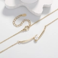 Collar dorado minimalista con colgante de barra curva y una perla blanca elegante - Collar de Perlas con Barra Curva (Dorado)