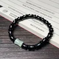 Bracelet en bois de santal noir sculpté bambou avec une perle de jade verte - Ébène 8x10mm Forme de Bambou avec Perle de Jade