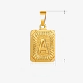 Pendaglio rettangolare in acciaio dorato con lettera A, misura 1,5 cm per 3 cm - Lettera A - Oro
