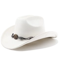 Détail d'un chapeau de cowboy en feutre blanc avec corde tressée et ornements argentés - M (56-58cm) / Crème