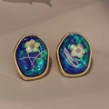 Vintage 18K gold plated oval stud earrings with deep blue amber resin and dried flowers - Deep Sea Blue Painted Flower