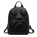 Modischer schwarzer gesteppter Rucksack mit Metallic-Finish und verstellbaren Trägern - Schwarz