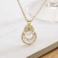 Detalle del colgante dorado con lazo de circón y elegantes perlas blancas - Colgante de Perla Redonda(23164)