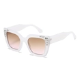 Retro oversized vierkante zonnebril met diamantaccenten en bruine gradiëntlenzen - Wit Frame Thee Roze Lenzen