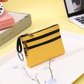 Porte-monnaie en toile jaune à trois compartiments avec zips noirs et porte-clés - Jaune