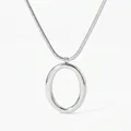 Pendente ovale argento minimalista su una catena a serpente in acciaio inossidabile - Stile Catena a Serpente con Ciondolo Ovale (PD1070) / Argento