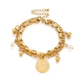 Dubbellaagse gouden titanium stalen armband met hand van Fatima bedeltje en witte parels - Goud (KB144914-Z)